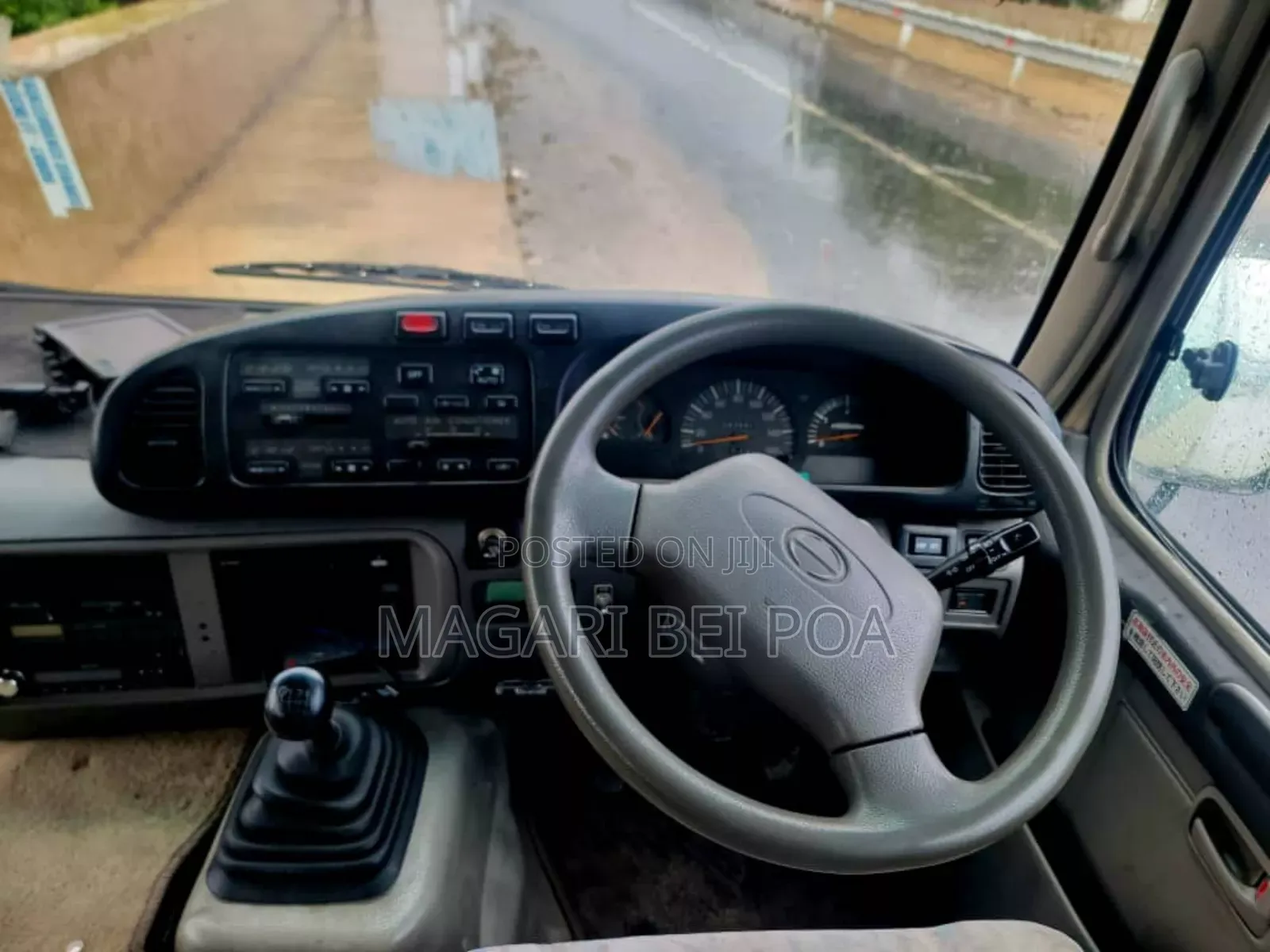 Toyota Coaster 2004 Gold