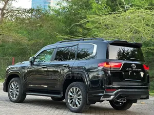 New Toyota Land Cruiser 2023 Black