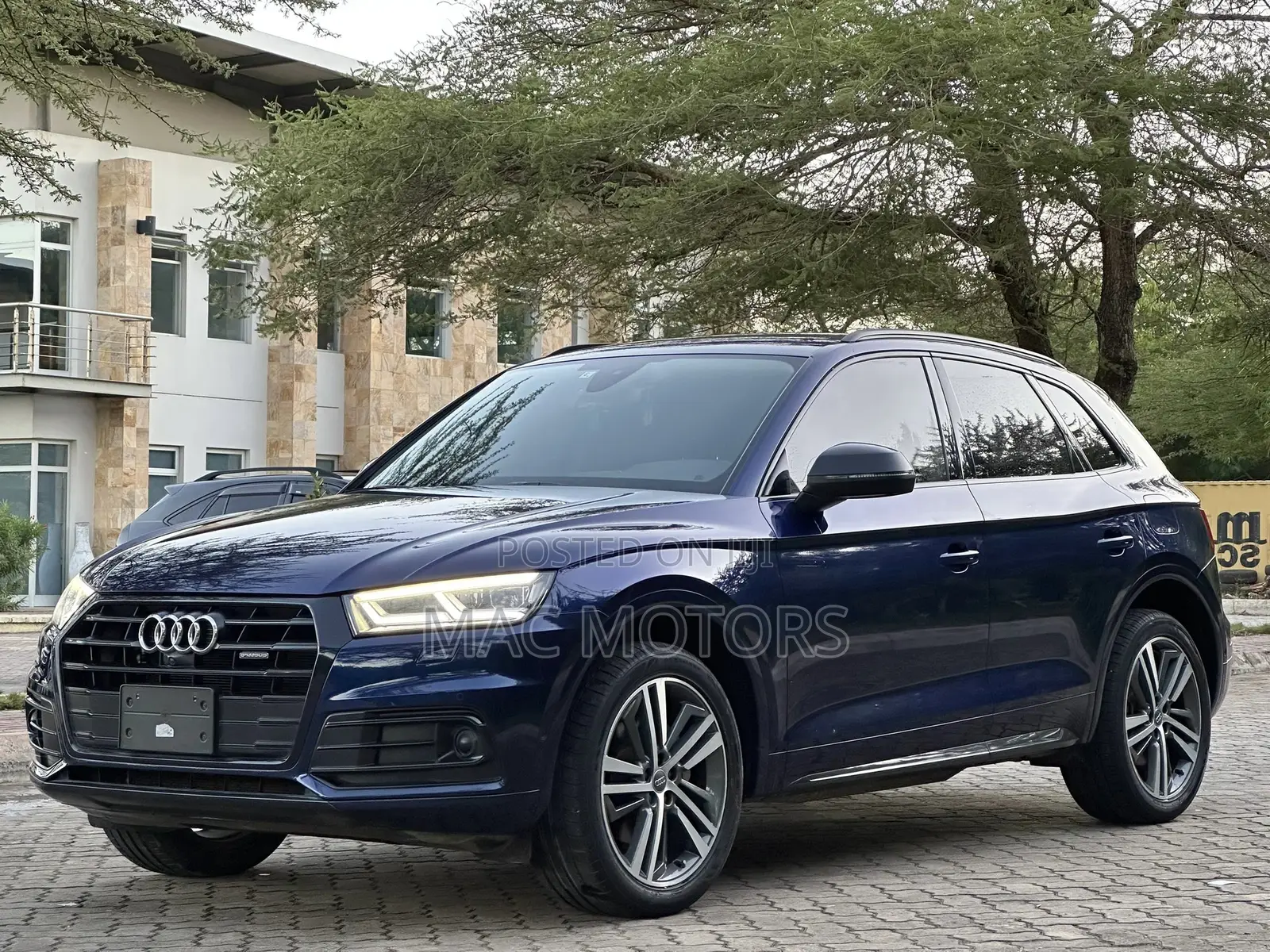 Audi Q5 2.0T Premium AWD quattro 2019 Blue