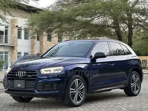 Audi Q5 2.0T Premium AWD quattro 2019 Blue