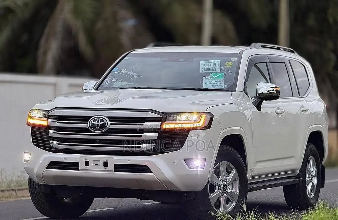 Toyota Land Cruiser 2024 White