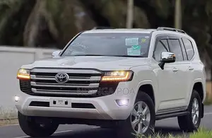 Toyota Land Cruiser 2024 White
