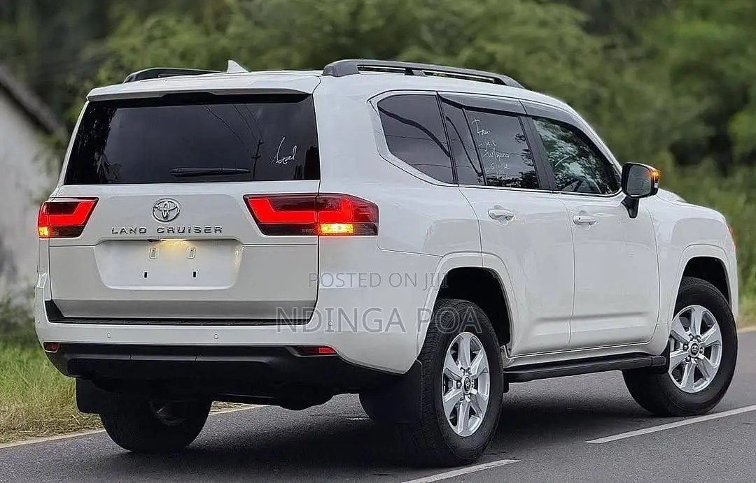 Toyota Land Cruiser 2024 White