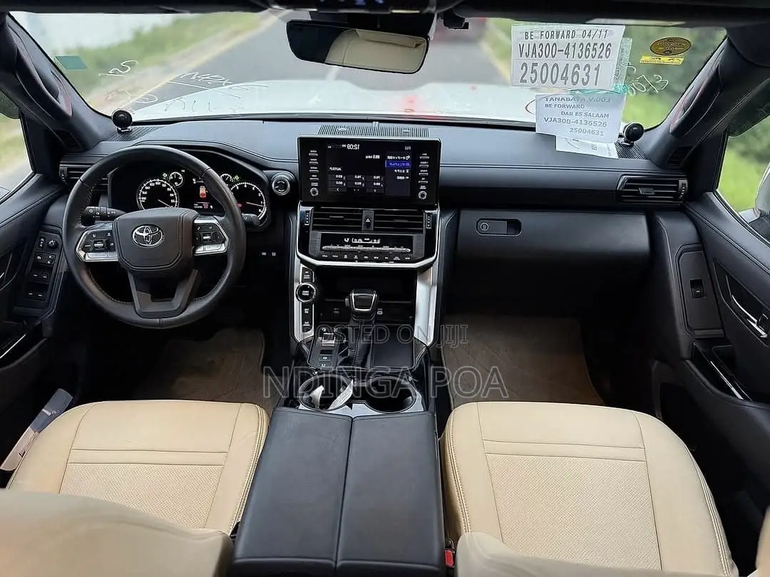Toyota Land Cruiser 2024 White