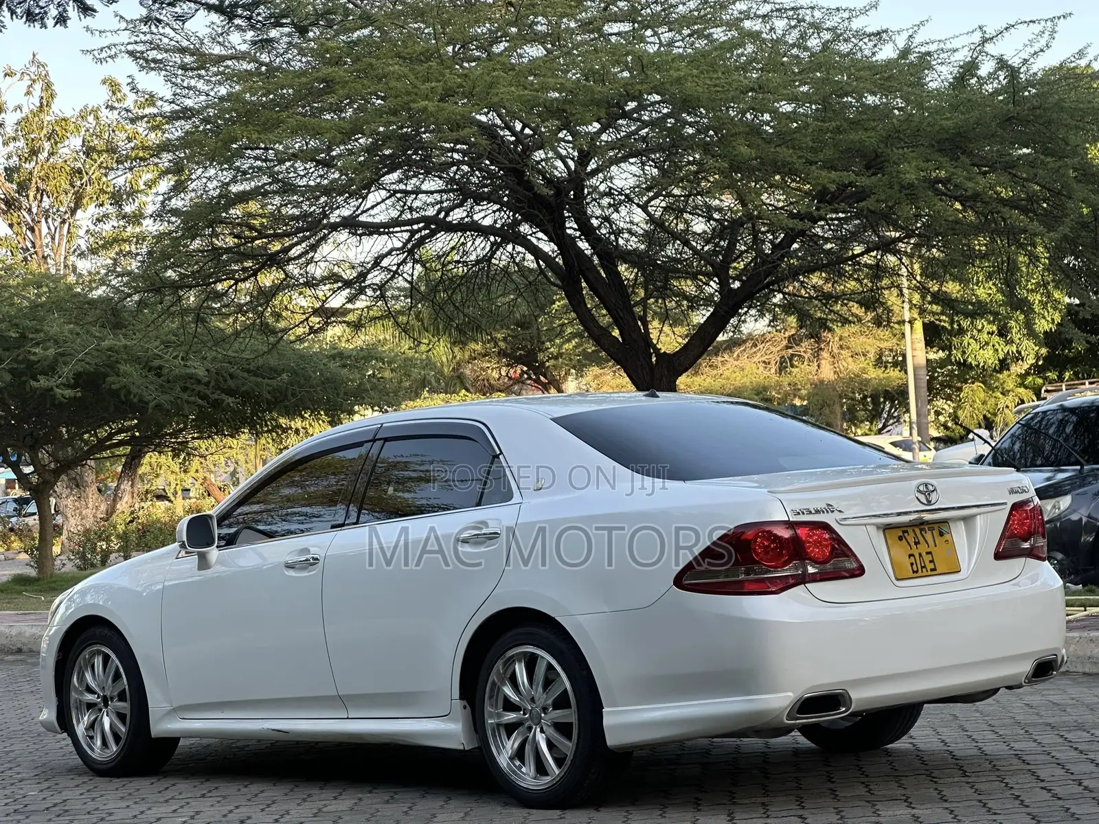 Toyota Crown 2008 White