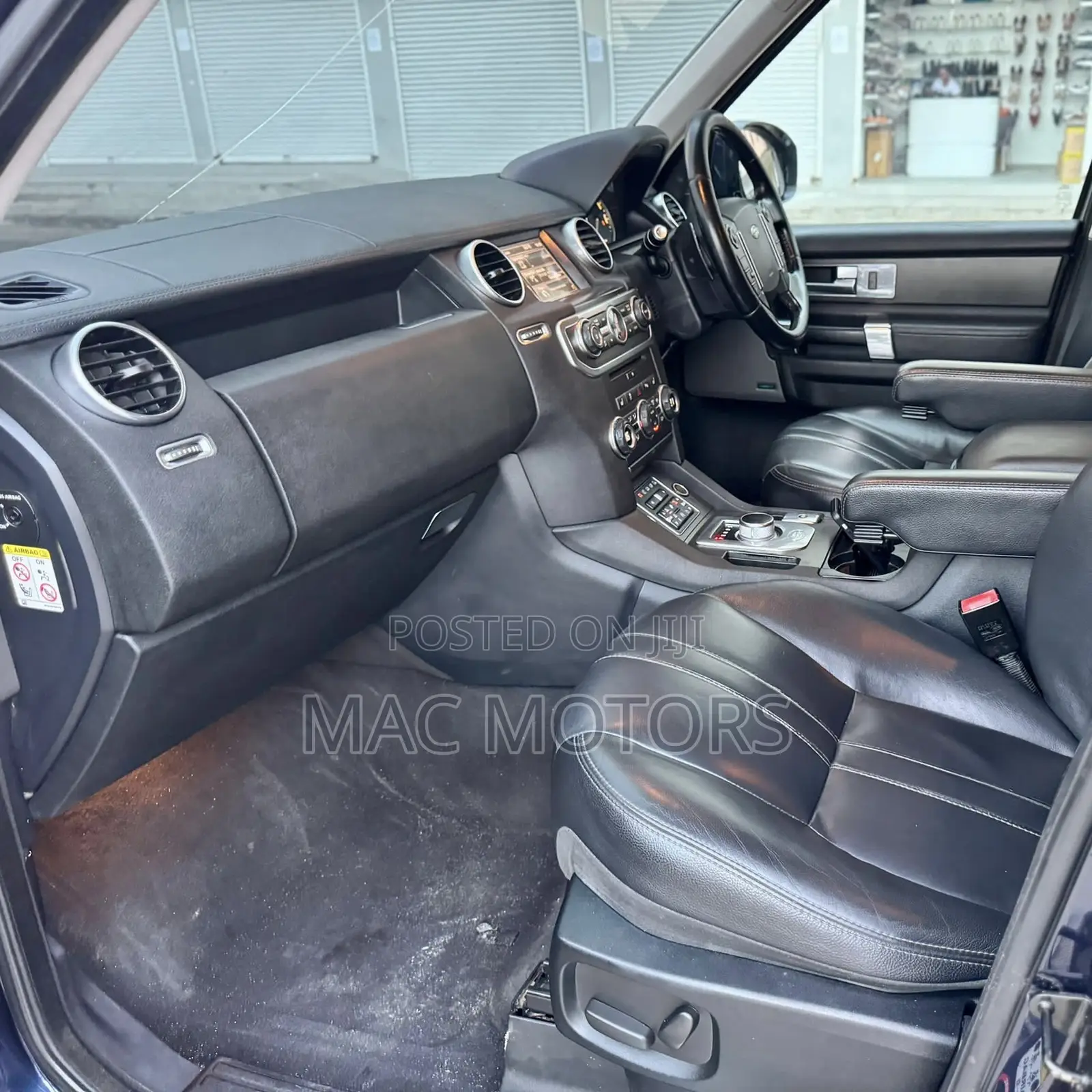 Land Rover Discovery 2015 Blue