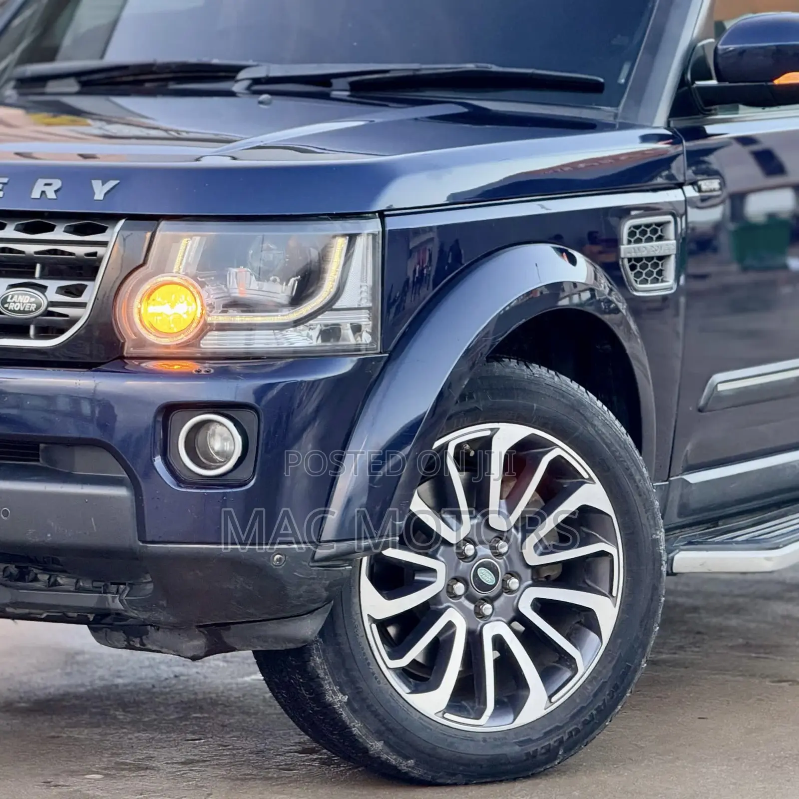 Land Rover Discovery 2015 Blue