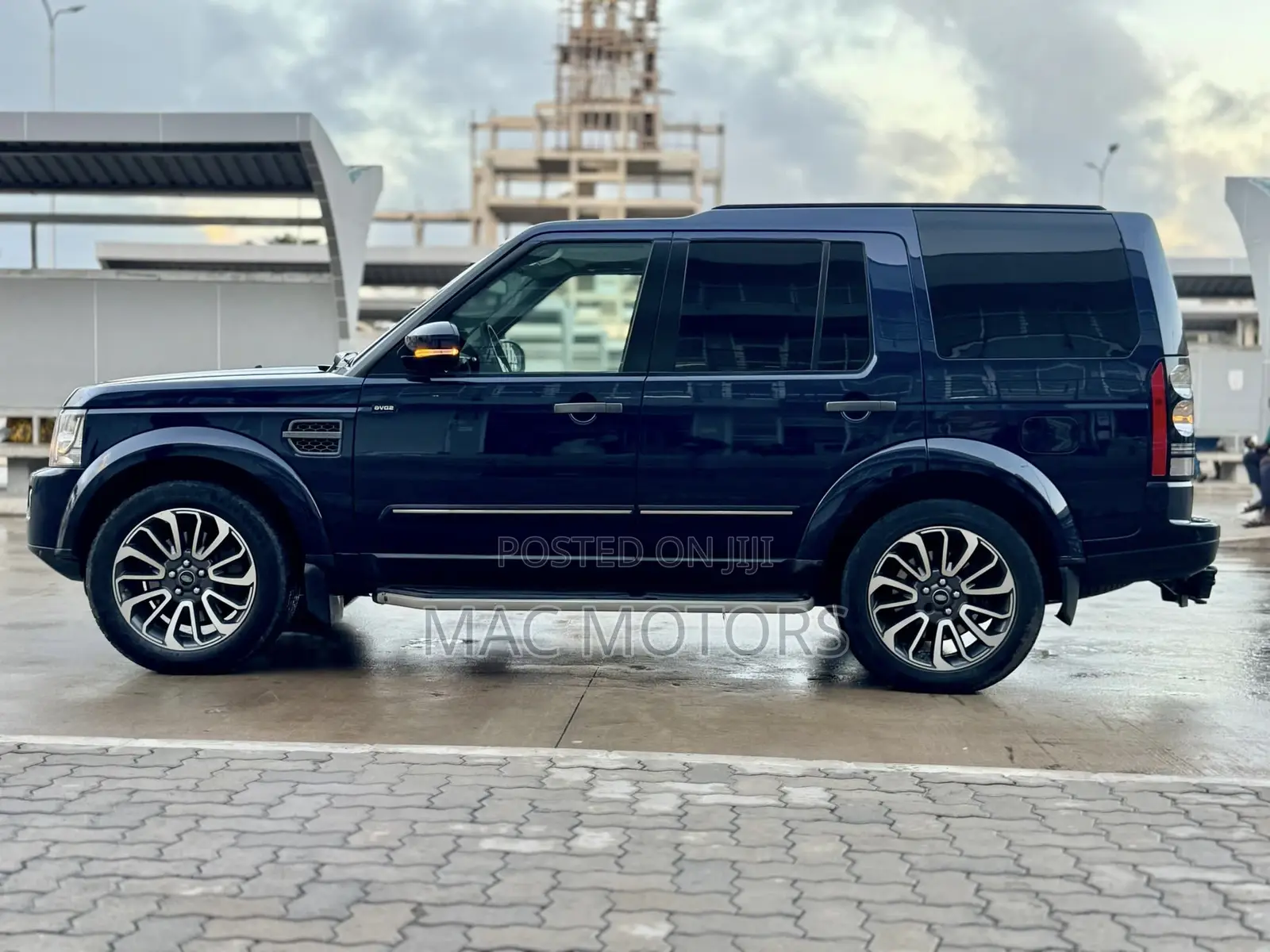 Land Rover Discovery 2015 Blue