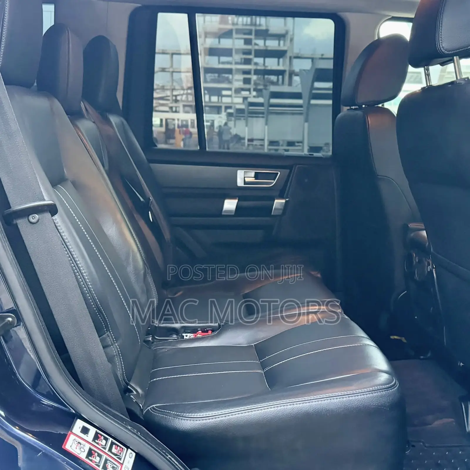 Land Rover Discovery 2015 Blue