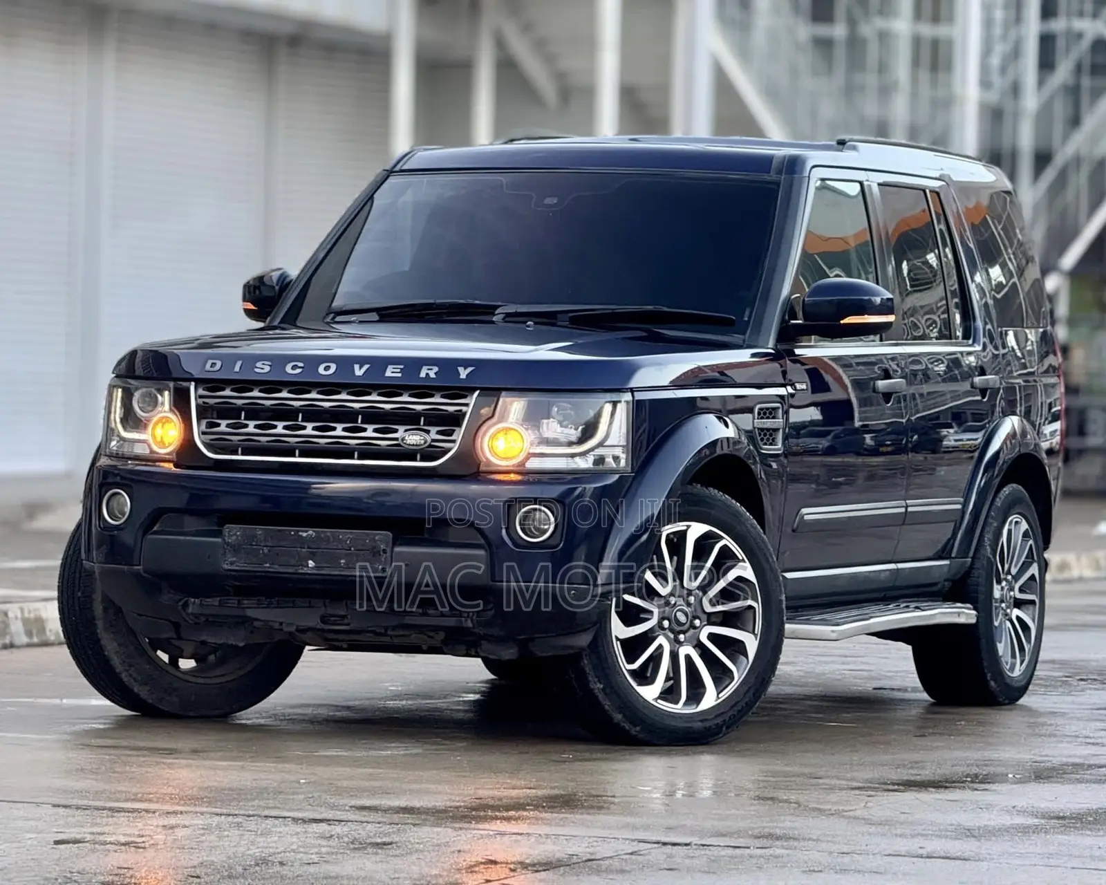 Land Rover Discovery 2015 Blue