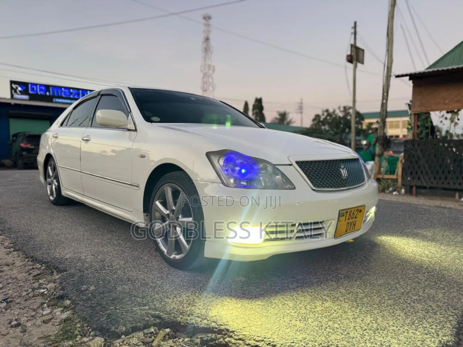 Toyota Crown 2004 White