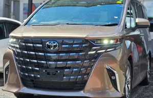 Toyota Alphard 2024 Gold
