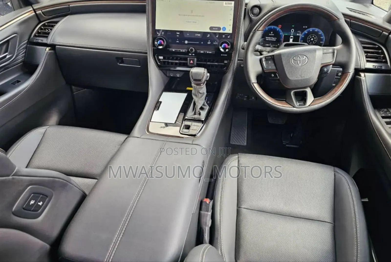 Toyota Alphard 2024 Gold