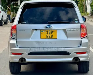 Subaru Forester 2011 Silver