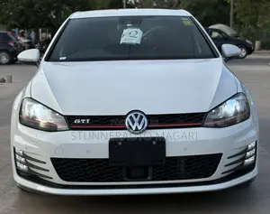 Photo - Volkswagen Golf 2014 White