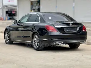 Mercedes-Benz C-Class C 180 (C204) 2015 Black
