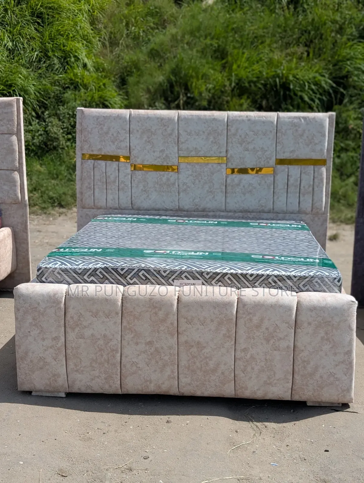 Kitanda Bed Sofa Classic Sana Next Level