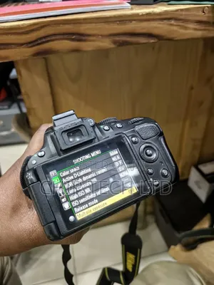 Nikon D5100