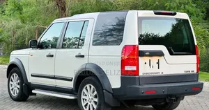 Land Rover Discovery 2009 White
