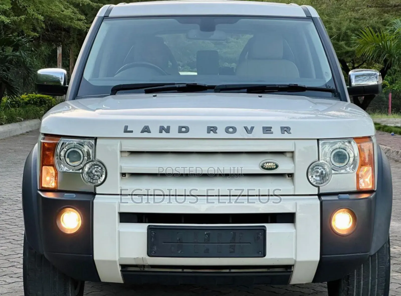 Land Rover Discovery 2009 White