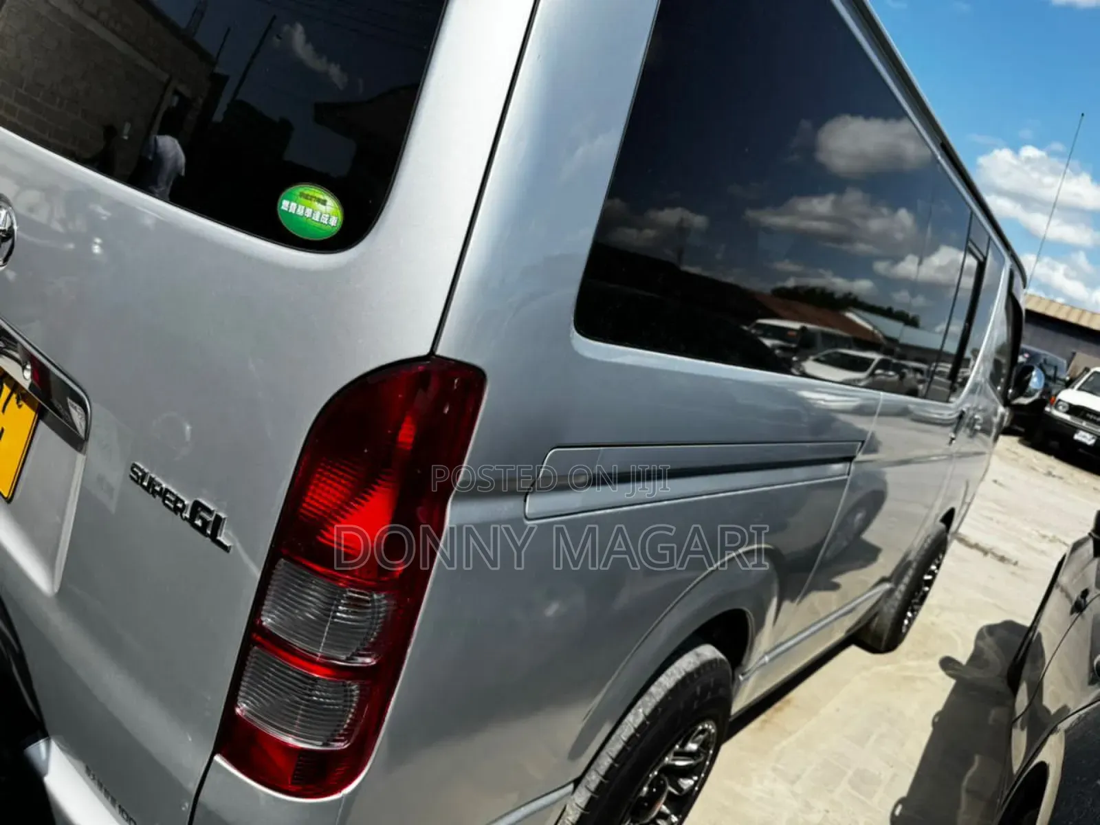 Toyota HiAce 2010 Silver