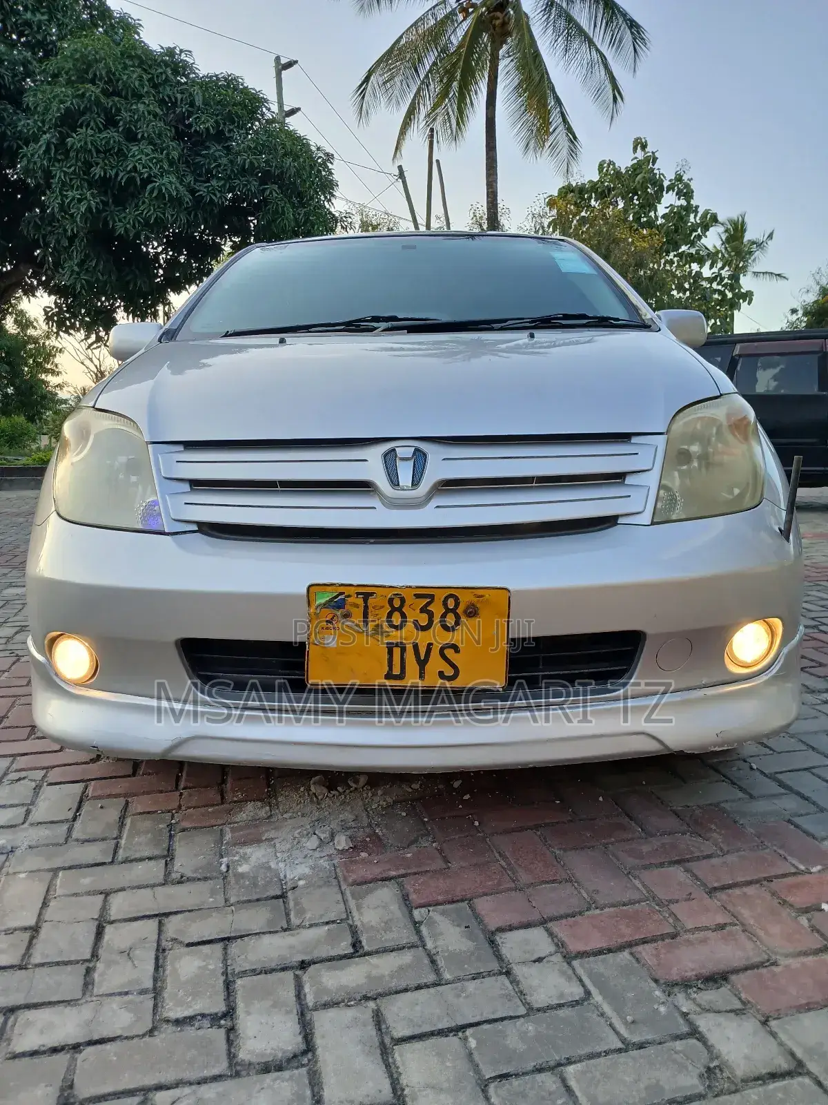 Toyota IST 2003 Silver