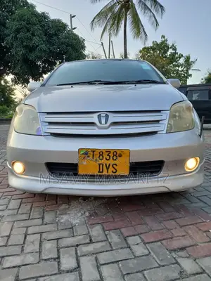 Toyota IST 2003 Silver