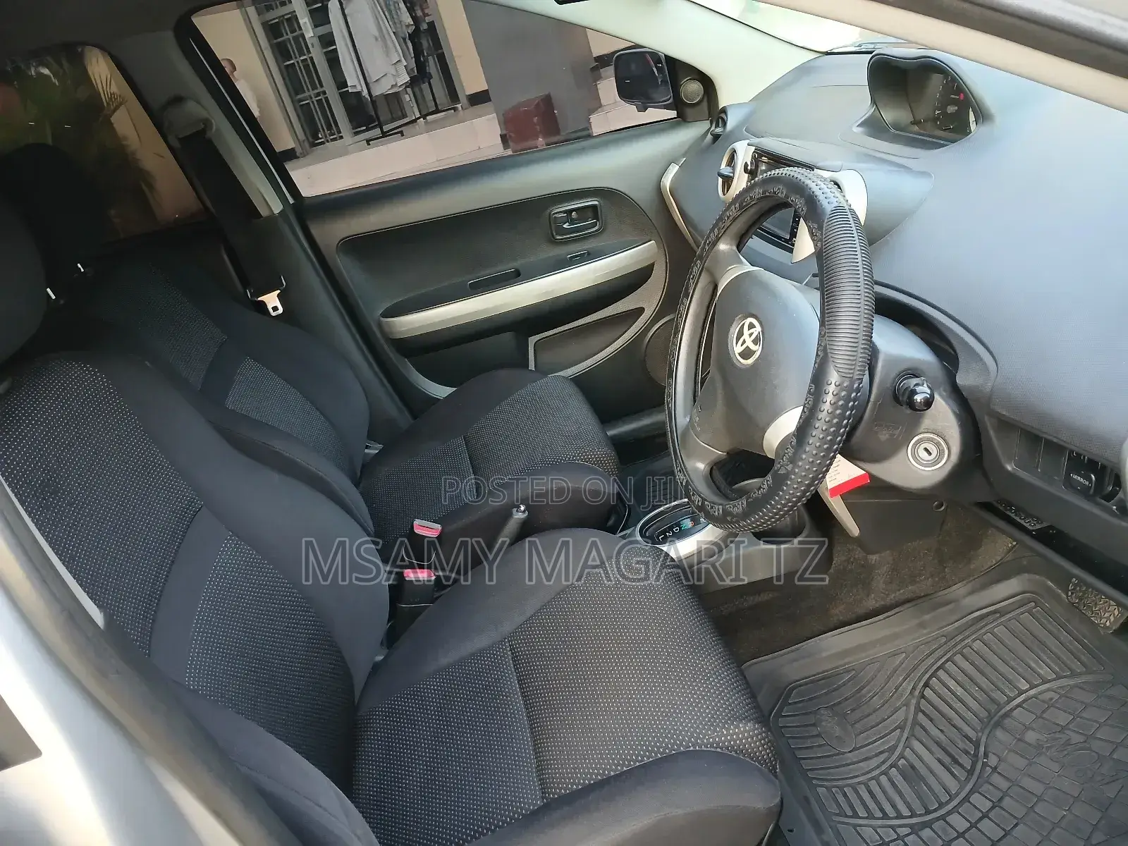 Toyota IST 2003 Silver