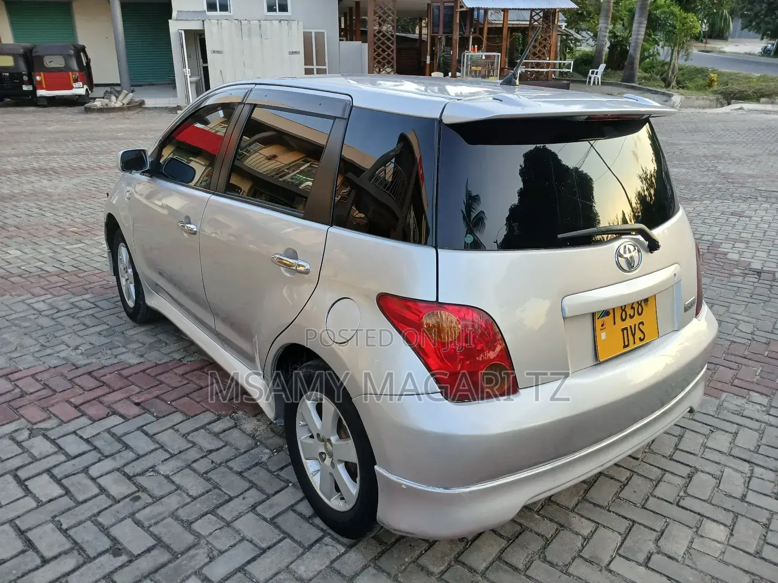 Toyota IST 2003 Silver