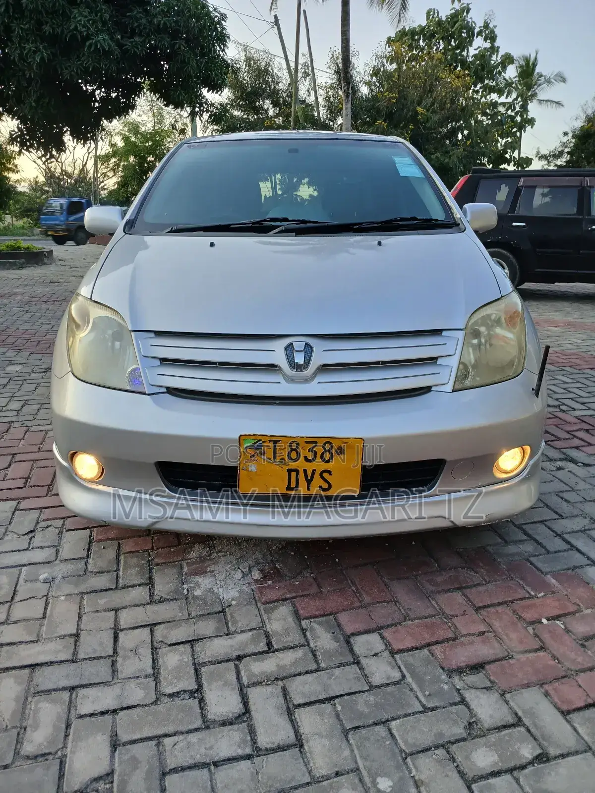 Toyota IST 2003 Silver