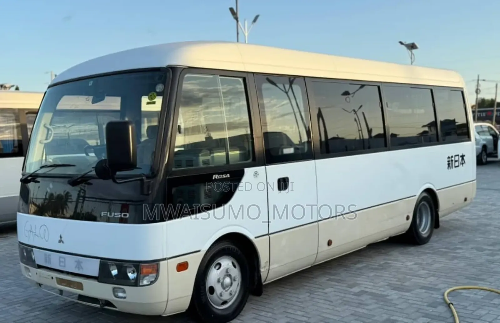 Mitsubishi Fuso Rosa 2007 Beige