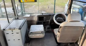 Mitsubishi Fuso Rosa 2007 Beige