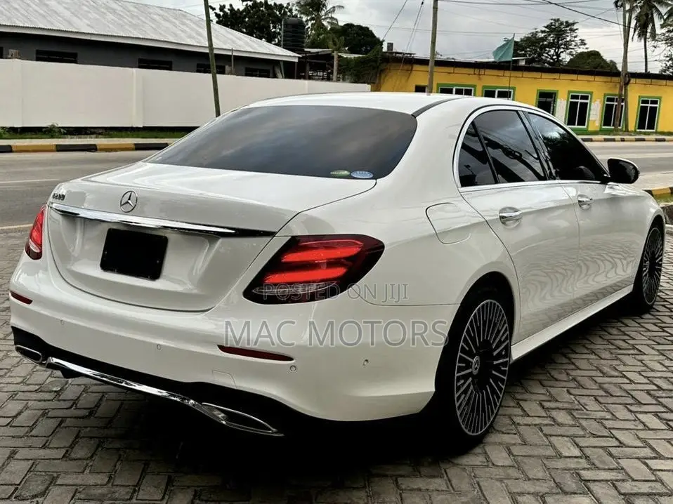 Mercedes-Benz E200 2016 White