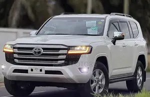 Toyota Land Cruiser 2024 White