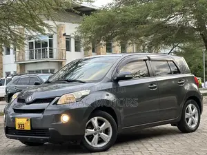 Toyota IST 2007 Gray