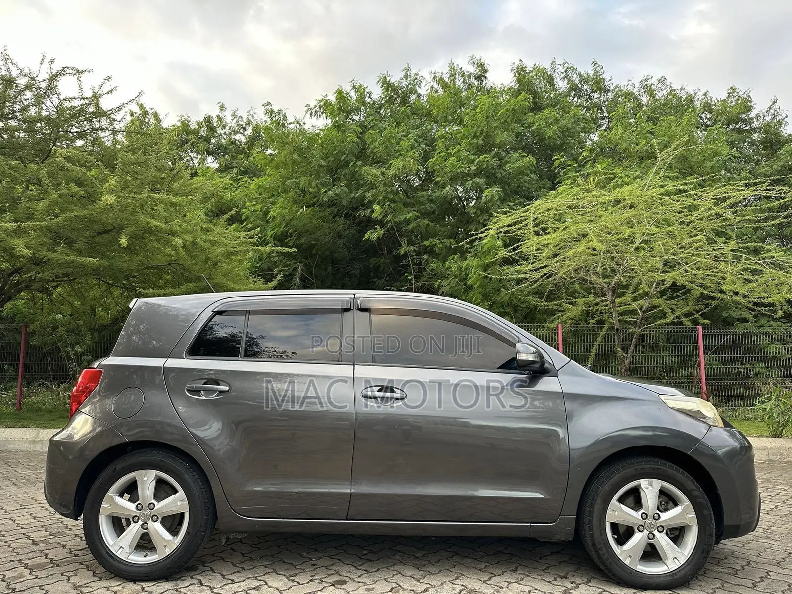 Toyota IST 2007 Gray