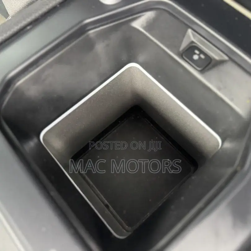 Land Rover Defender X-Dynamic HSE 2022 Gray