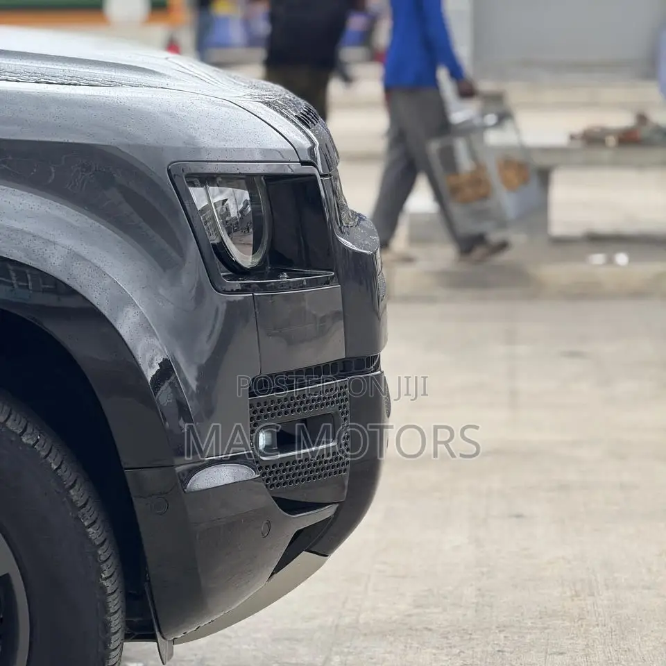 Land Rover Defender X-Dynamic HSE 2022 Gray