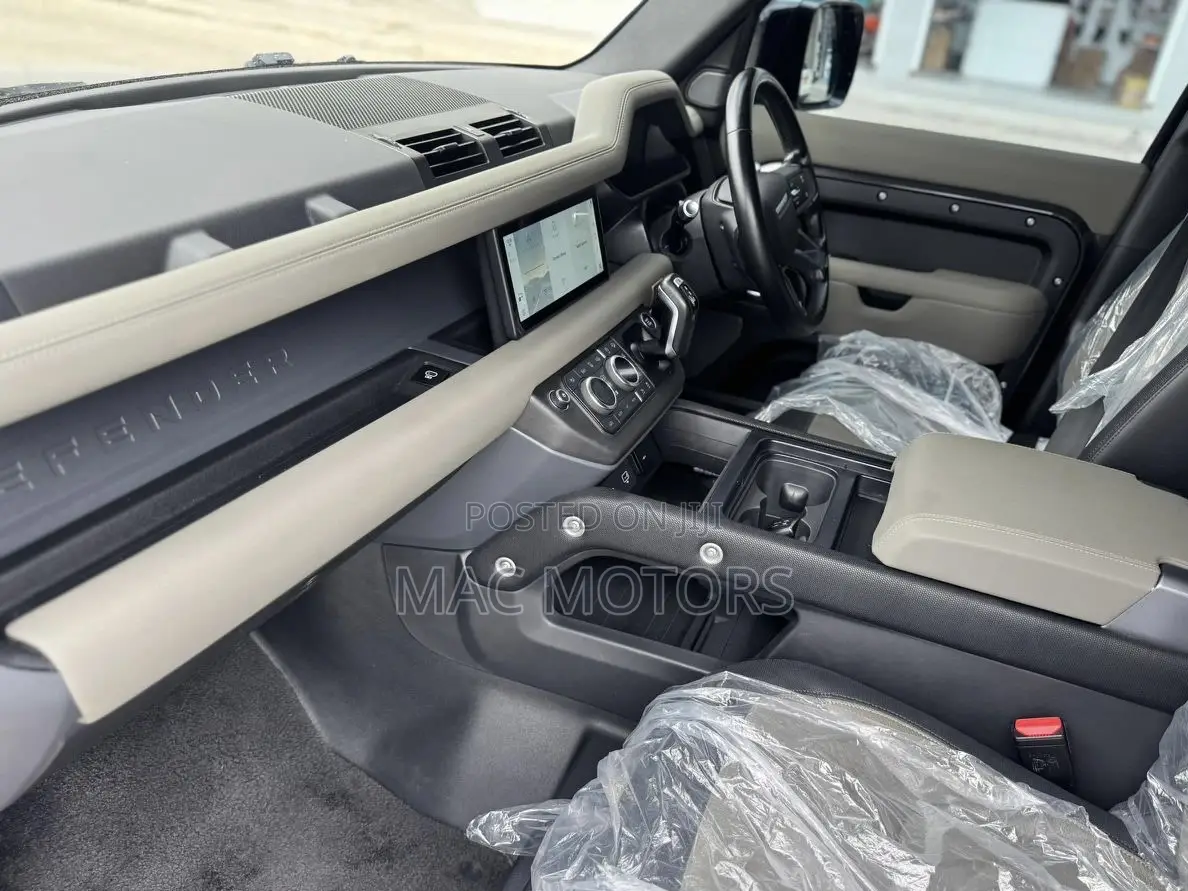 Land Rover Defender X-Dynamic HSE 2022 Gray