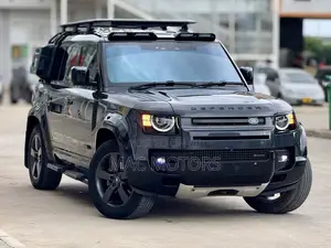 Land Rover Defender X-Dynamic HSE 2022 Gray