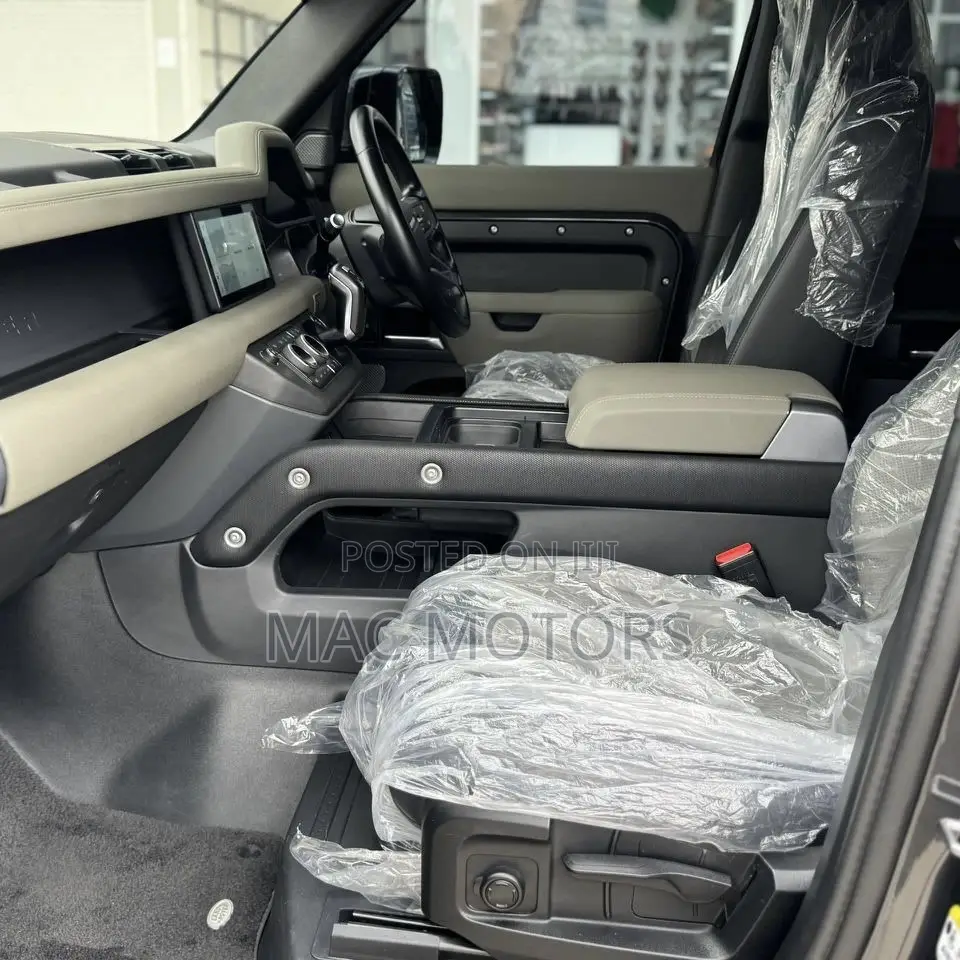 Land Rover Defender X-Dynamic HSE 2022 Gray