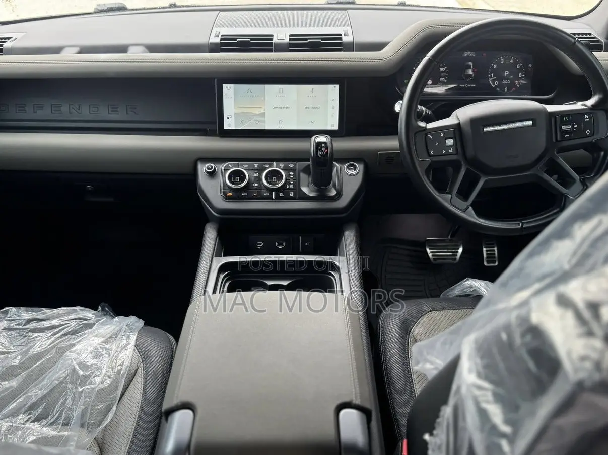 Land Rover Defender X-Dynamic HSE 2022 Gray