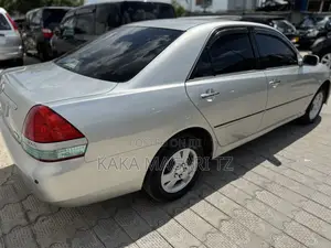 Toyota Mark II 2002 Silver