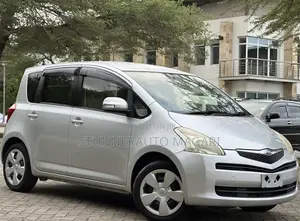 Toyota Ractis 2007 Silver