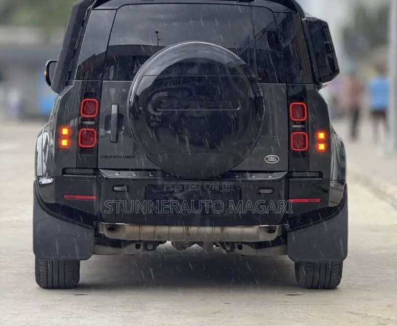 New Land Rover Defender 2022 Gray