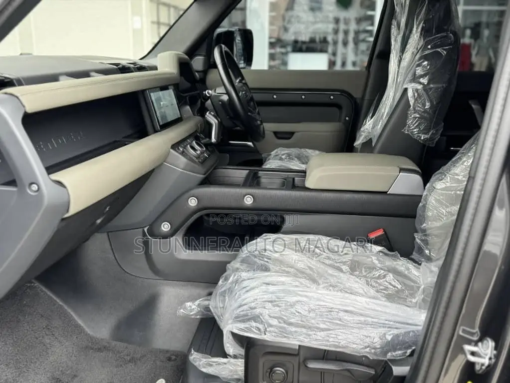 New Land Rover Defender 2022 Gray