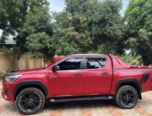 Toyota Hilux 2018 Red