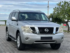 Nissan Patrol 2015 Silver