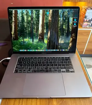 Laptop Apple MacBook Pro 2019 16GB Intel Core I7 SSD 512GB