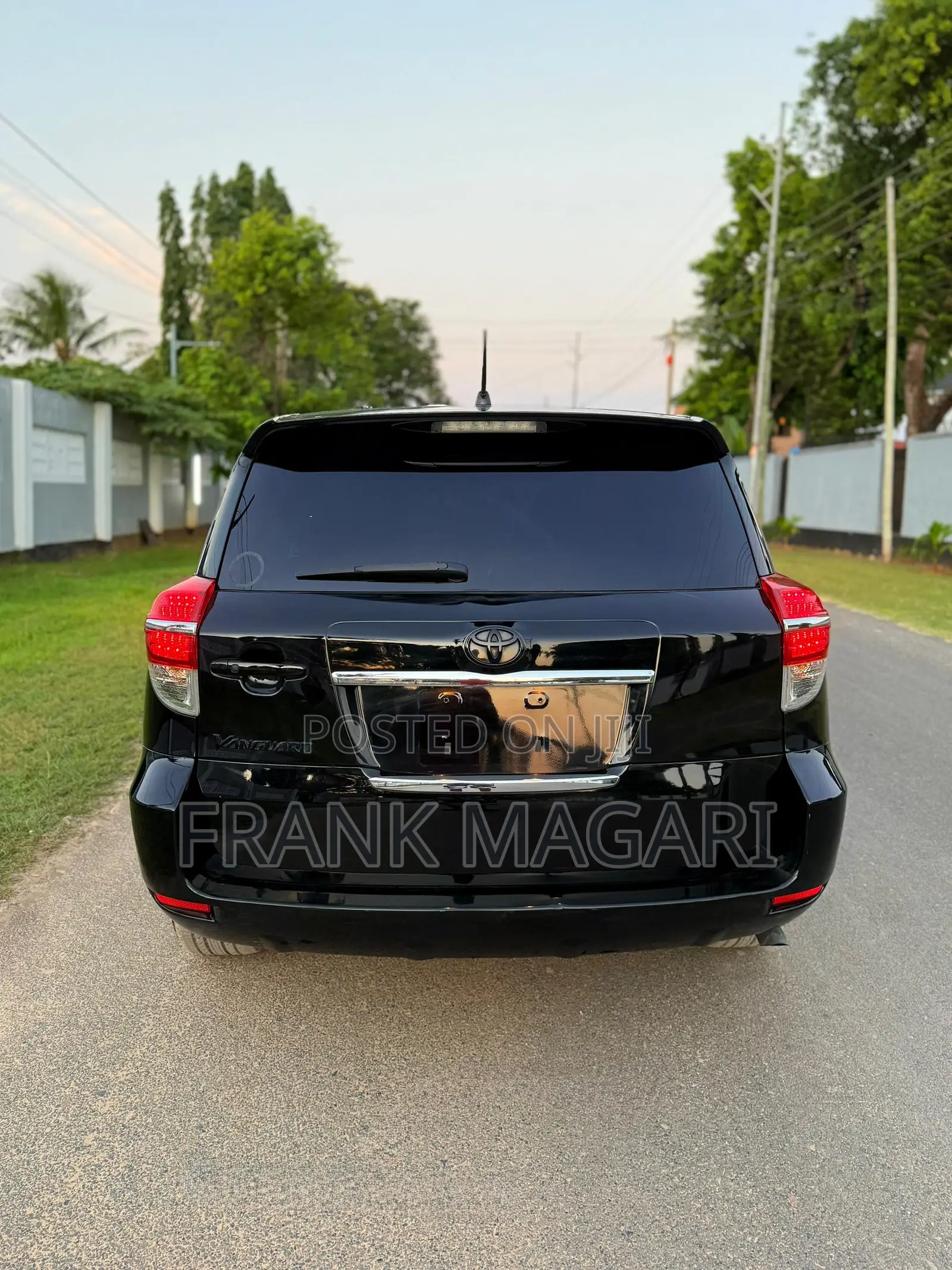 Toyota Vanguard 2011 Black